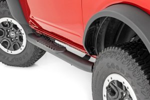 Ford Bronco Nerf Steps - Side - Rough Country - Oval - Black - '21-'25